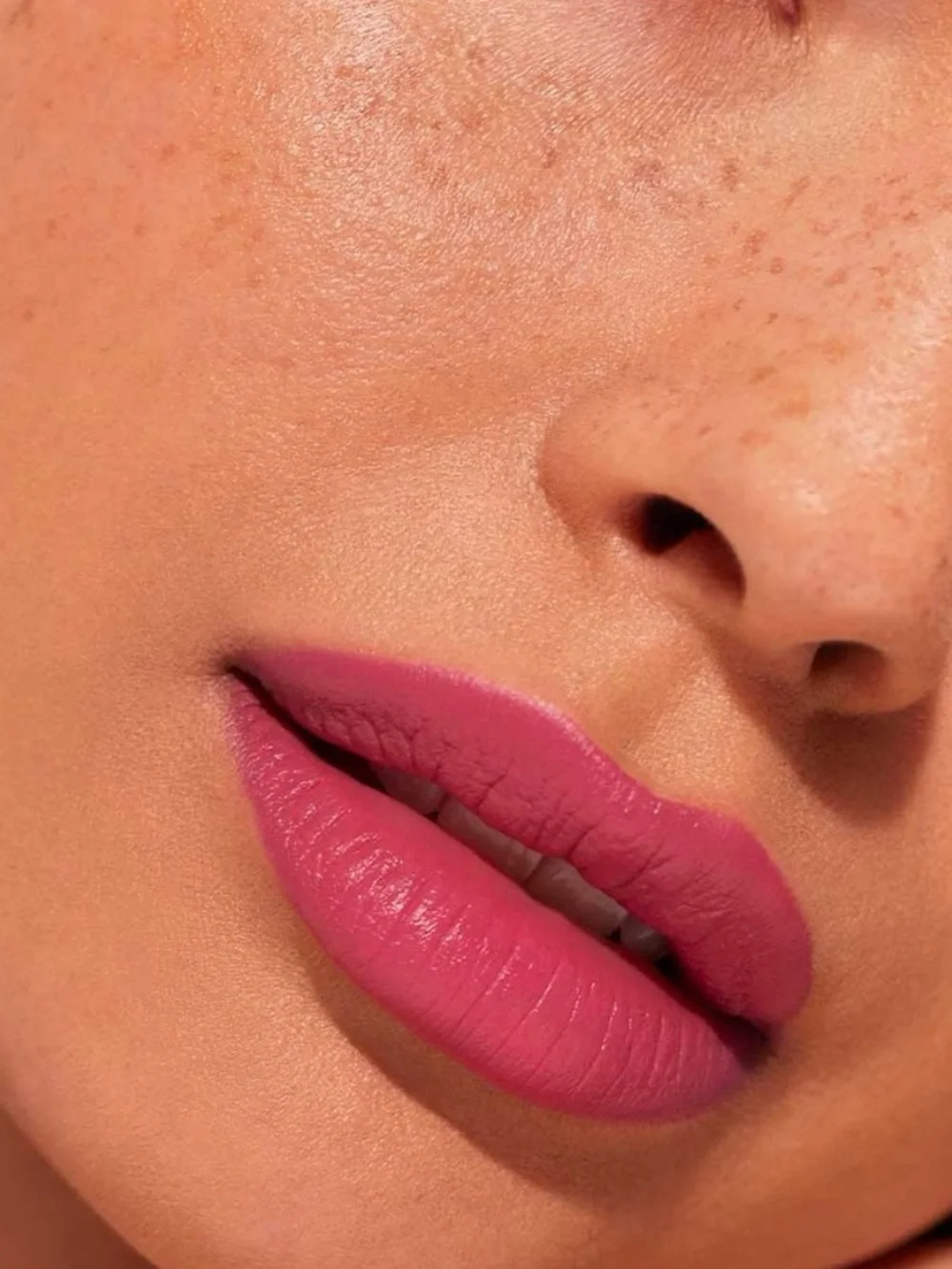 NIB Beautycounter Electric Satin Lipstick Vivid Pink Statement Lip Color